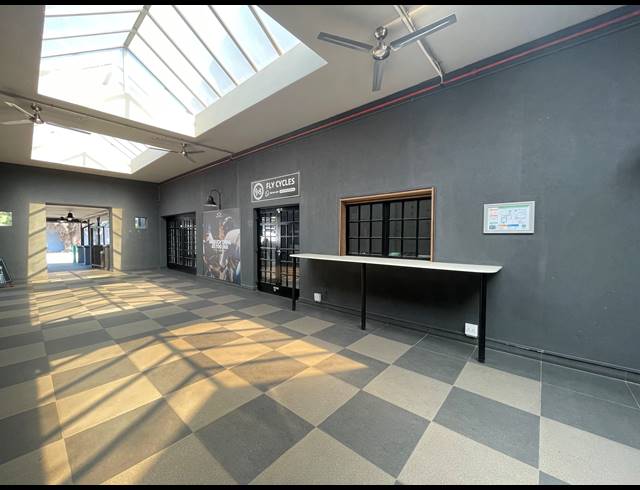 242M² OFFICE TO LET IN PARKMORE